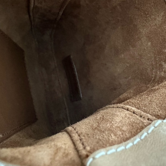 SAINT LAURENT
Smooth Calfskin Le 5 A 7 Vertical
Hobo 
crossbody Tan / Gold - Picture 9 of 16